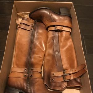 they are small for me. My lost is your gain.